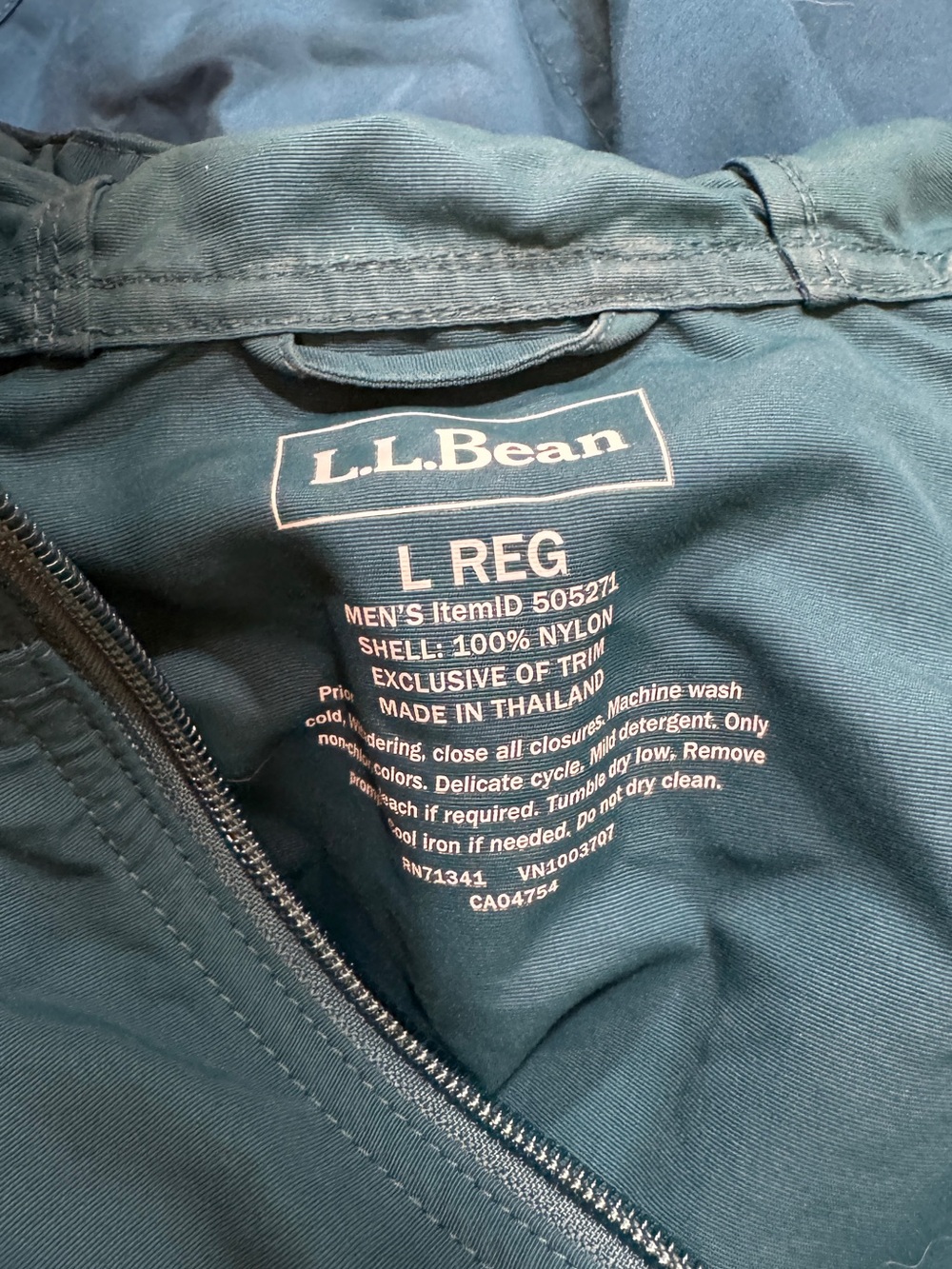 L.L. Bean Colorblock Hooded Pullover - men’s Large - Picture 5 of 5